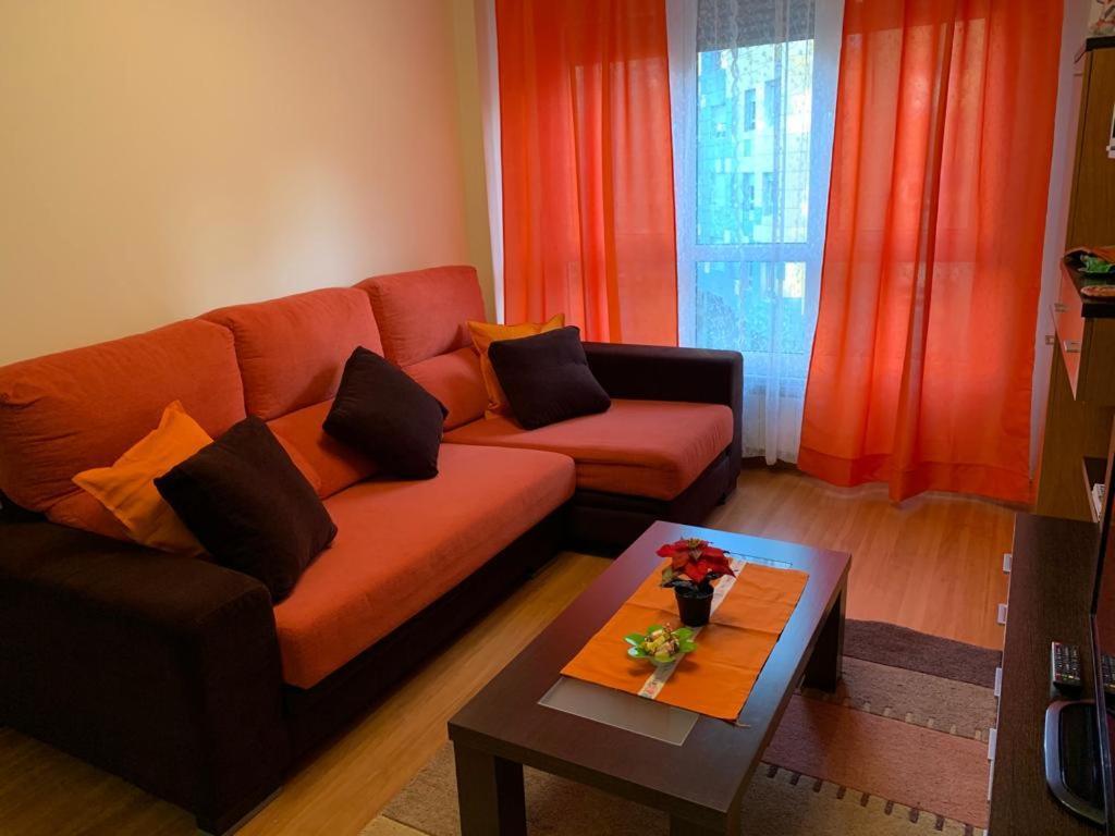 Apartamento Mota-2 Huca-Los Prados; Parking Y Wifi Gratis Oviedo Exterior foto