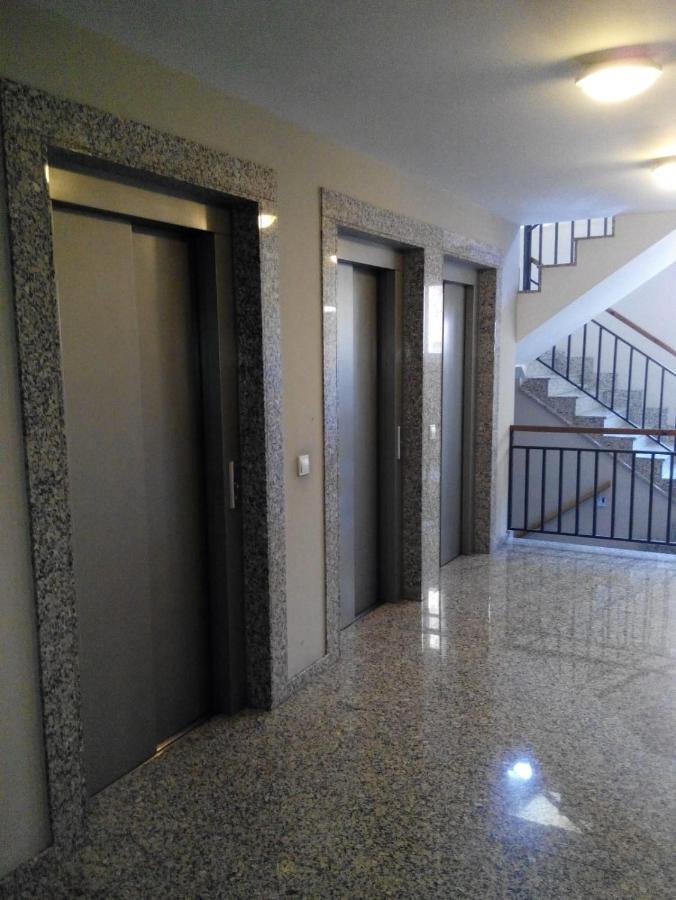 Apartamento Mota-2 Huca-Los Prados; Parking Y Wifi Gratis Oviedo Exterior foto